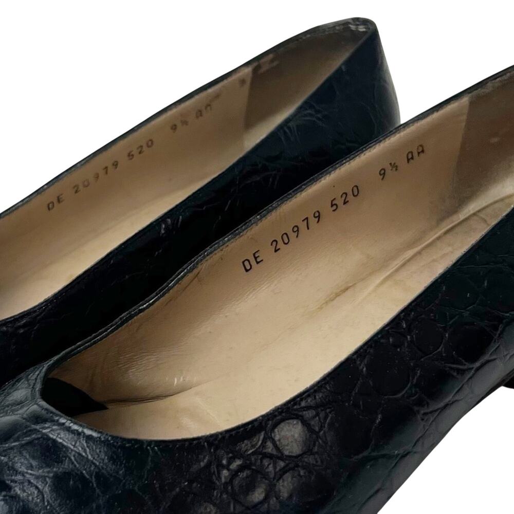 SZ 9.5 AA Salvatore Ferragamo Vintage Designer Black Low Heel Pumps - Picture 7 of 7